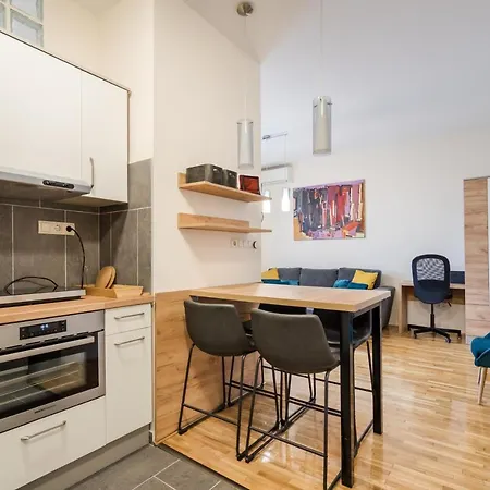 Apartamento Bpr Blue Paradise With A/c Budapeste
