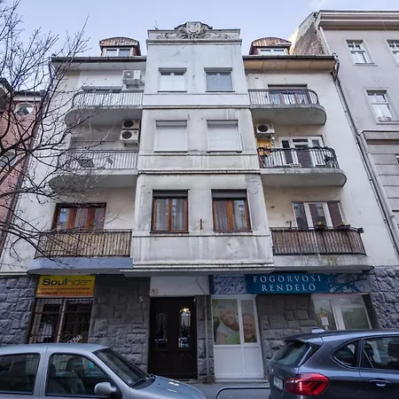 Apartamento Bpr Blue Paradise With A/c Budapeste